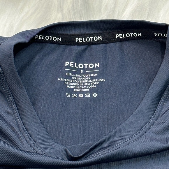 Peloton Navy Blue and Black Warmup Long Sleeve Shirt - Picture 11 of 11
